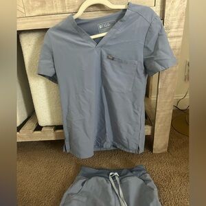 FIGS Light Blue V-Neck Scrub Top and Pants Set